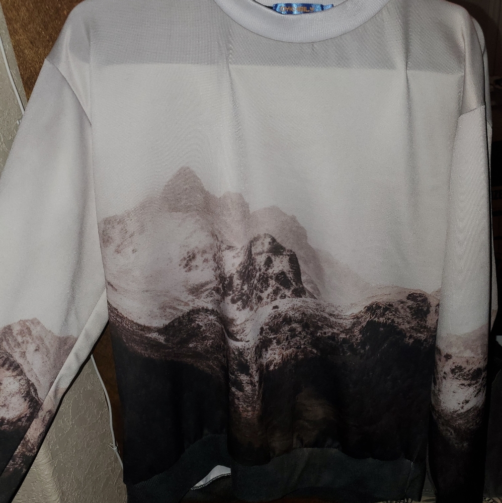 Mountain Sweatshirt